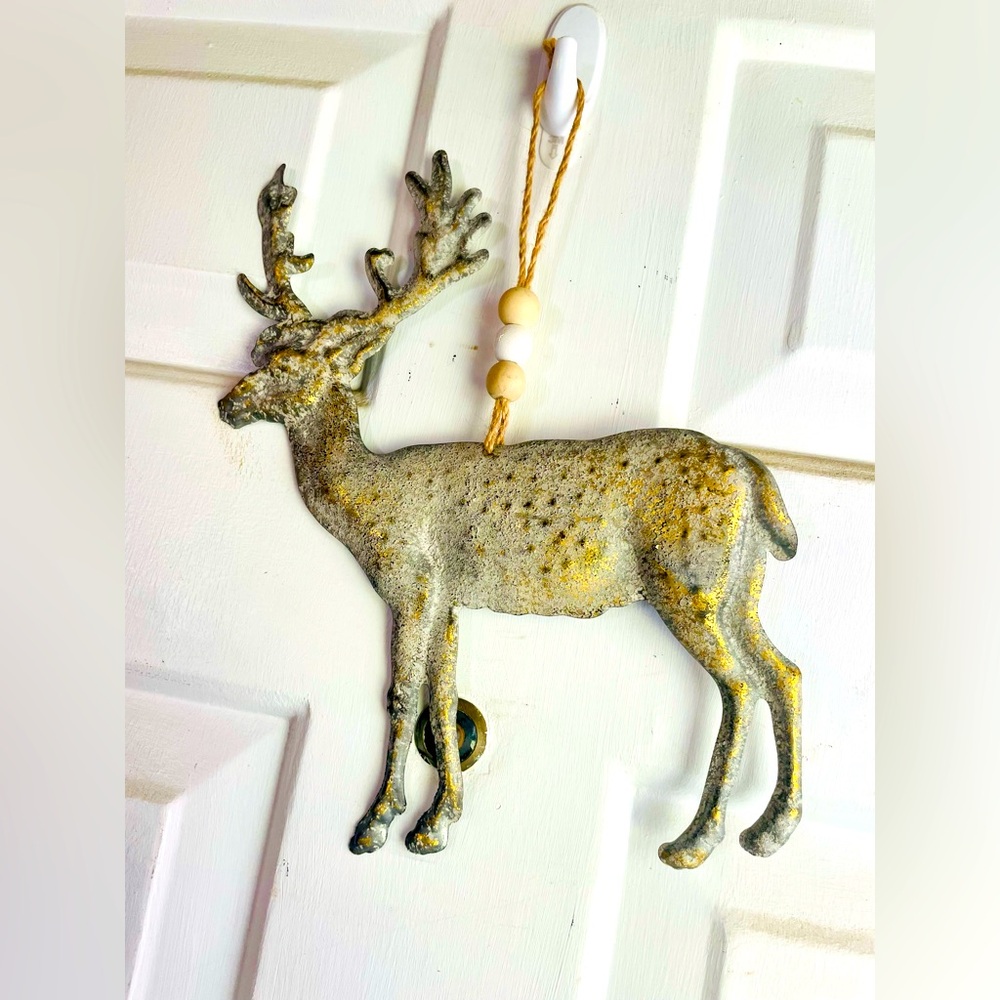 *Rustic Metal Reindeer Christmas Ornament